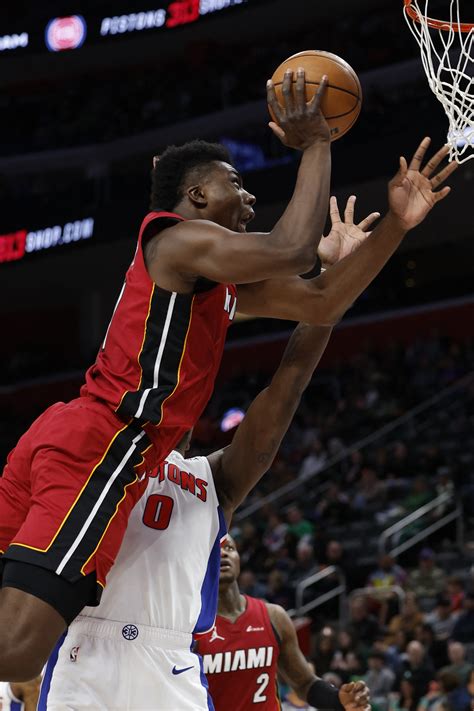 Adebayo hits buzzer.